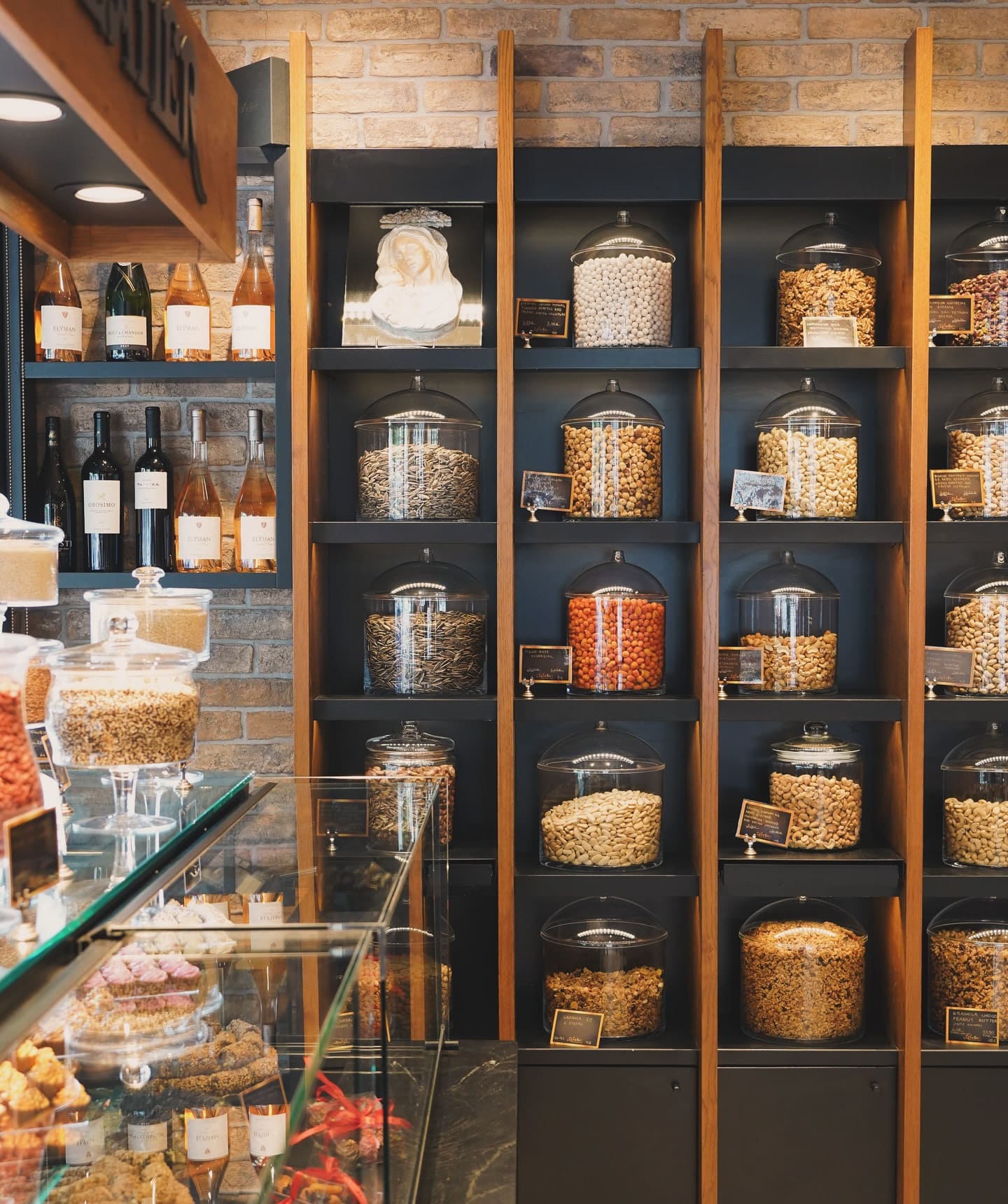 Atelier Πετρούπολη